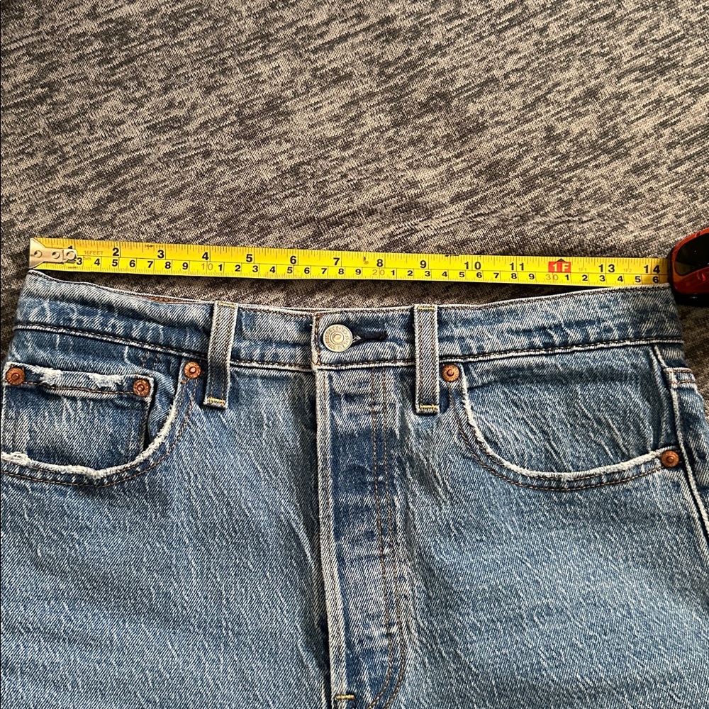 Levi’s Premium Ribcage Straight Ankle 28 width - Picture 12 of 13